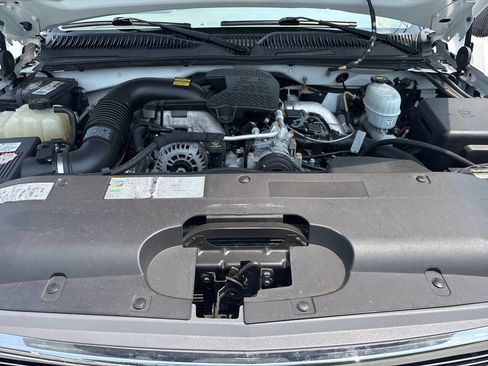 Used 2005 Chevrolet Silverado 2500 LT w/ Heavy-Duty Power Package image 39