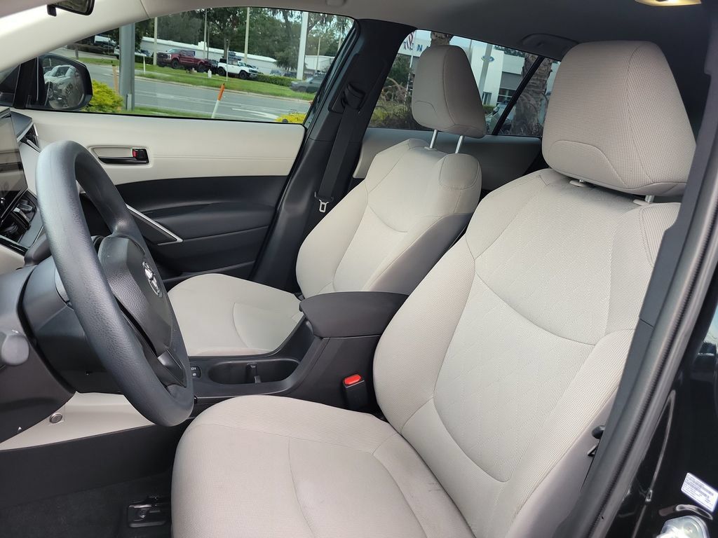 Used 2025 Toyota Corolla Cross L FWD image 19