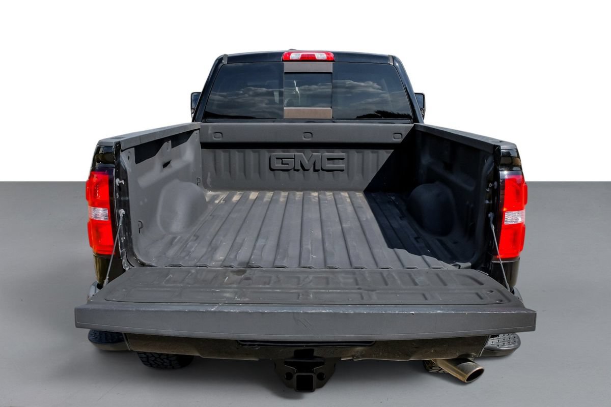 Used 2017 GMC Sierra 2500 SLT w/ All Terrain HD Package AWD/4WD image 58