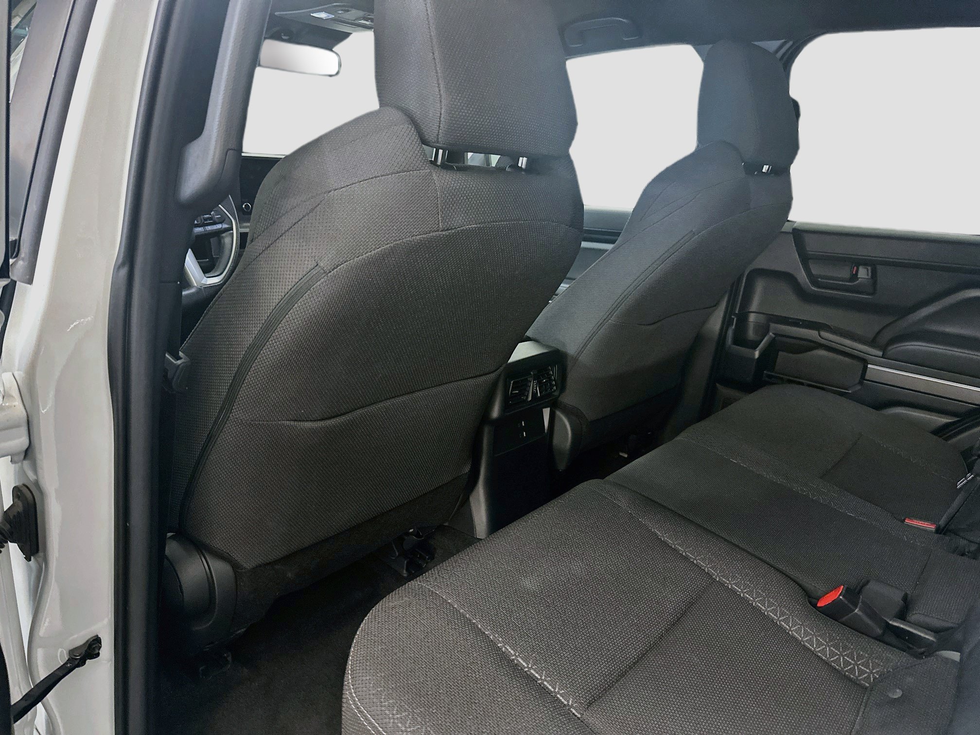 Used 2025 Toyota 4Runner SR5 AWD/4WD image 28