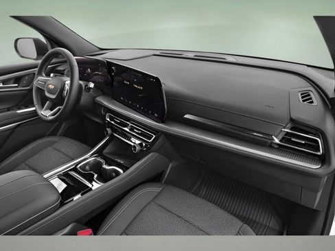 Certified 2026 Chevrolet Traverse LT image 18