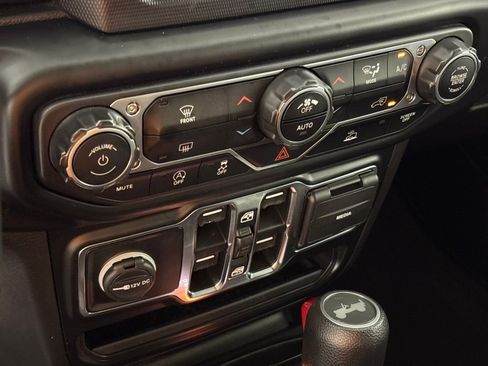 Used 2022 Jeep Wrangler Unlimited Sport AWD/4WD image 35