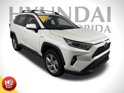 Used 2021 Toyota RAV4 XLE Premium image 1