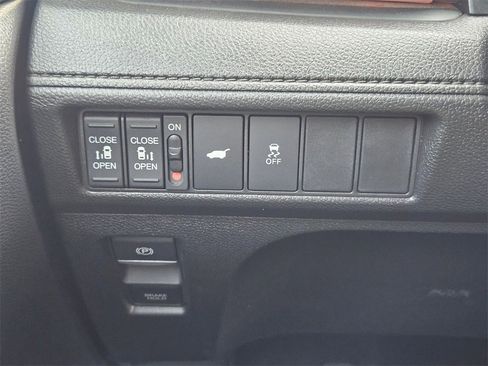 Used 2025 Honda Odyssey Sport-L image 22