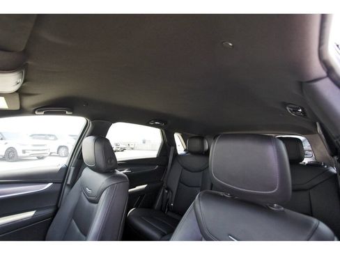 Used 2025 Cadillac XT5 Luxury FWD image 28