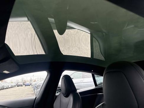 Used 2021 Tesla Model S Plaid image 21