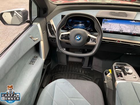 Used 2023 BMW iX xDrive50 w/ Sport Package AWD/4WD image 35