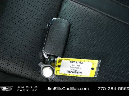 Used 2023 Kia Sorento EX w/ Panoramic Sunroof Package FWD image 41