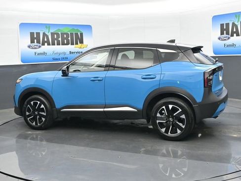 Used 2025 Nissan Kicks SR AWD/4WD image 3