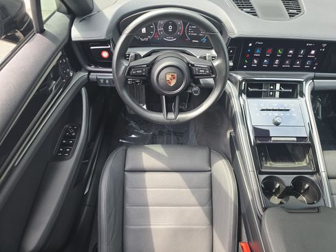 Certified 2025 Porsche Panamera 4 AWD/4WD image 25