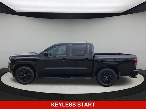 Used 2023 Nissan Frontier SV w/ Technology Package RWD image 3
