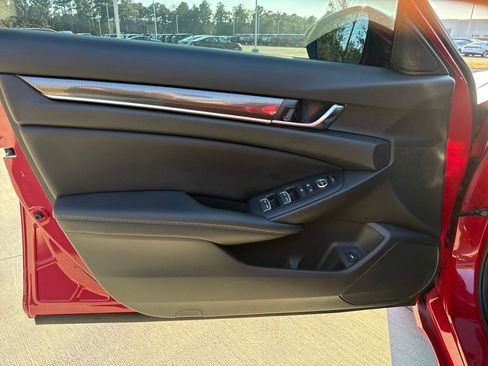 Used 2019 Honda Accord Sport image 14