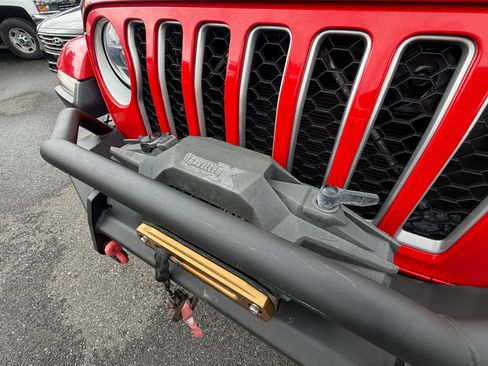 Used 2020 Jeep Gladiator Overland AWD/4WD image 26