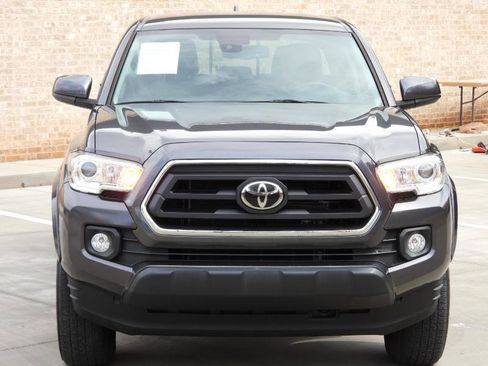 Used 2020 Toyota Tacoma SR5 image 25