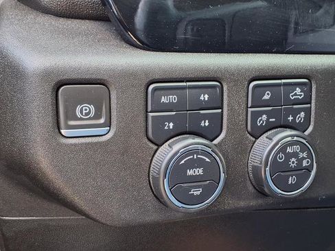 Certified 2024 Chevrolet Silverado 2500 LTZ w/ LTZ Convenience Package image 14