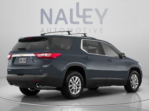 Used 2018 Chevrolet Traverse LT FWD image 3