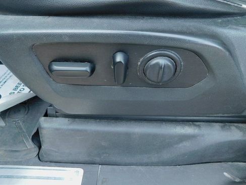 Used 2020 Chevrolet Silverado 1500 LTZ image 26