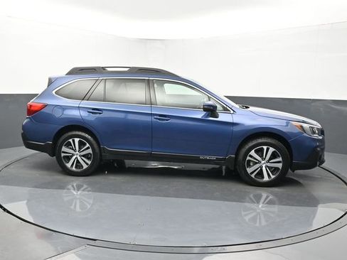 Used 2019 Subaru Outback 2.5i Limited w/ Popular Package #2 image 6