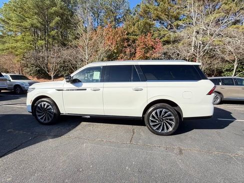 New 2025 Lincoln Navigator L Black Label image 4