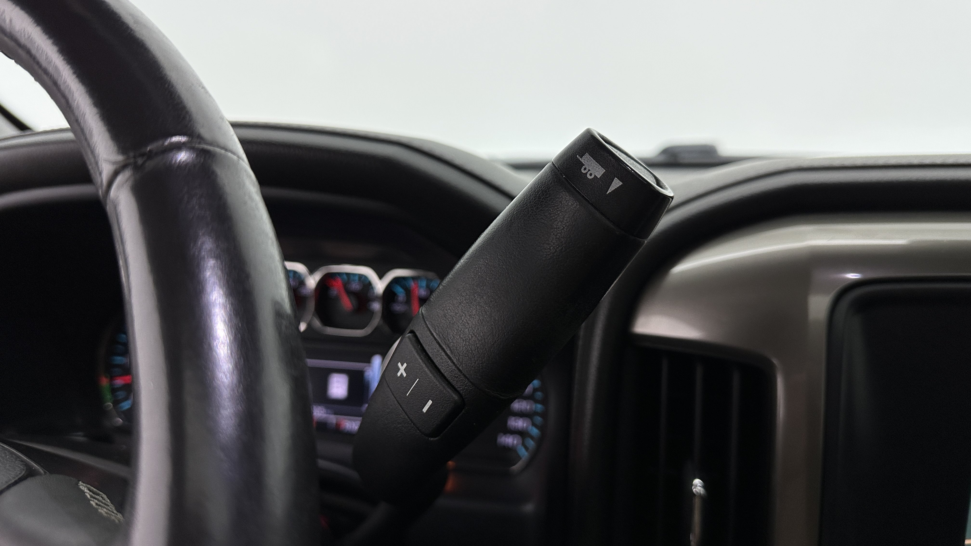 Used 2017 Chevrolet Silverado 1500 High Country AWD/4WD image 19