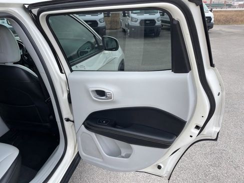 Used 2018 Jeep Compass Latitude w/ Popular Equipment Group image 50