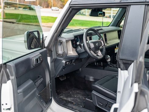 New 2025 Ford Bronco Outer Banks image 14