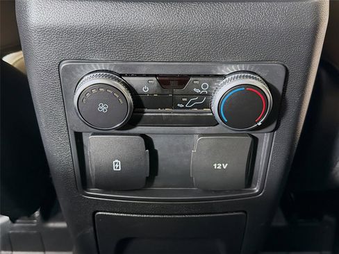 Used 2022 Ford Explorer XLT w/ Equipment Group 202A image 24