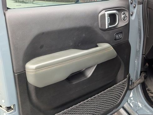 Used 2024 Jeep Gladiator Mojave w/ Convenience Group AWD/4WD image 33