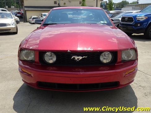 Used 2006 Ford Mustang GT RWD image 2