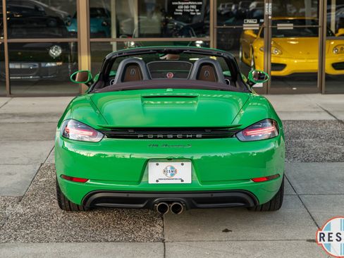 Used 2023 Porsche 718 Boxster S image 8