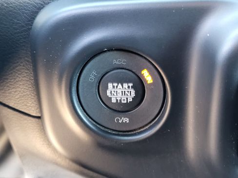 Used 2022 Jeep Wrangler Unlimited Rubicon w/ Xtreme Recon 35" Tire Package image 21