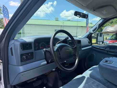 Used 1999 Ford F350 4x4 SuperCab DRW Super Duty image 12