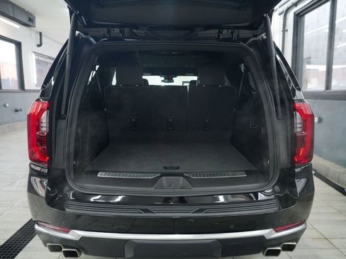 Used 2025 GMC Yukon XL Denali AWD/4WD image 45