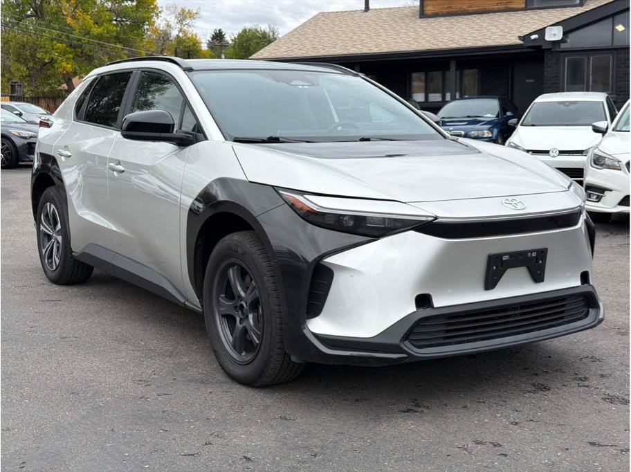 Used 2024 Toyota bZ4X AWD w/ Weather Package image 4