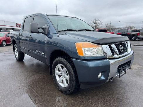 Used 2014 Nissan Titan SV image 7