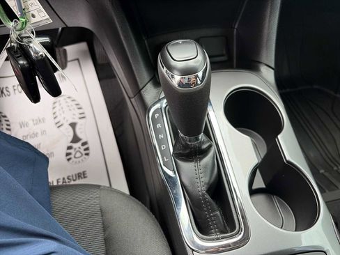 Used 2018 Chevrolet Cruze LT FWD image 20