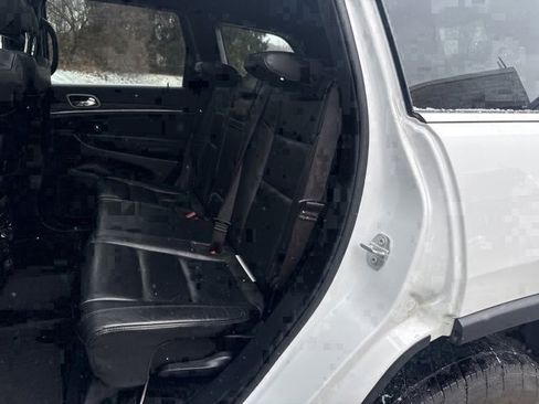 Certified 2022 Jeep Grand Cherokee Limited w/ Tech Group image 8