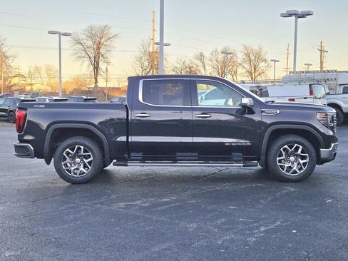 Used 2023 GMC Sierra 1500 SLT w/ SLT Premium Plus Package image 2