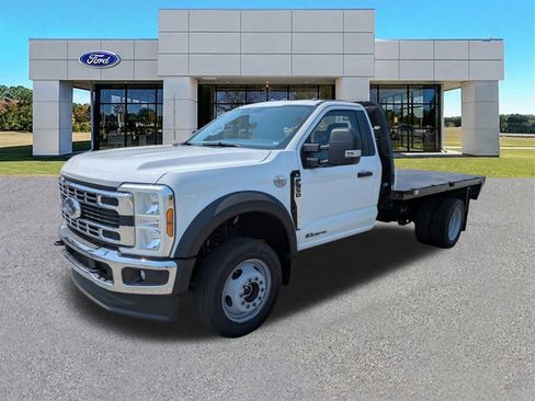 New 2026 Ford F550 4x4 Regular Cab Super Duty w/ XL Chrome Package image 4