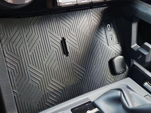 Used 2026 Toyota Tacoma SR5 image 30