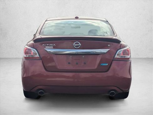 Used 2014 Nissan Altima 2.5 S w/ Sport Value Package image 6