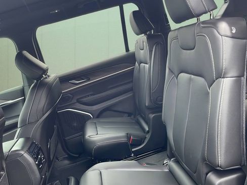 New 2026 Jeep Grand Cherokee L Limited image 21