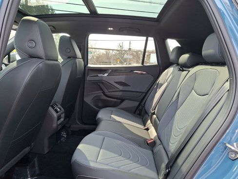 New 2026 Volkswagen Tiguan SE R-Line AWD/4WD image 6