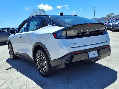 New 2026 Nissan Leaf Platinum+ FWD image 10