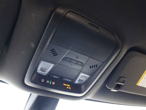 Used 2024 Buick Enclave Premium image 27