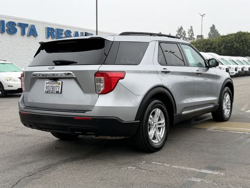 Certified 2022 Ford Explorer XLT image 7