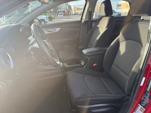 Used 2024 Kia Forte LXS image 10