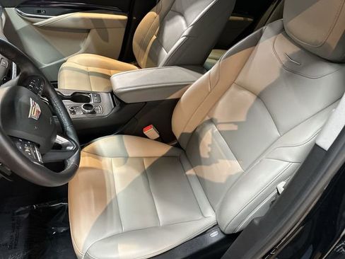 Used 2023 Cadillac XT4 Luxury w/ Cold Weather Package image 16
