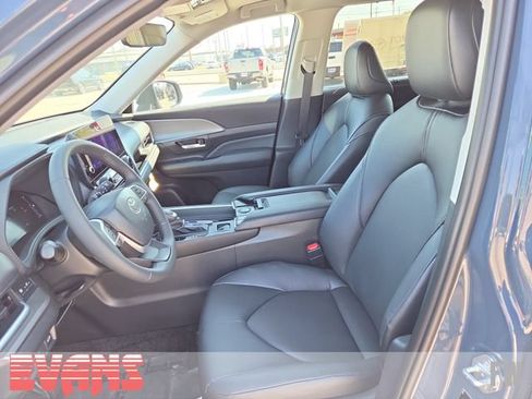 New 2026 Toyota Grand Highlander AWD image 19