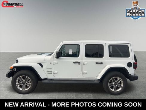 Used 2021 Jeep Wrangler Unlimited Sahara image 2